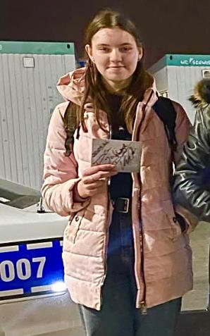 [VIDEO] Rutkowski wrócił z objętej wojną Ukrainy. Wraz z żoną Mają, która uruchamia projekt humanitarny, przywieźli 30 uchodźców. Oboje zapowiadają ponowny wyjazd
