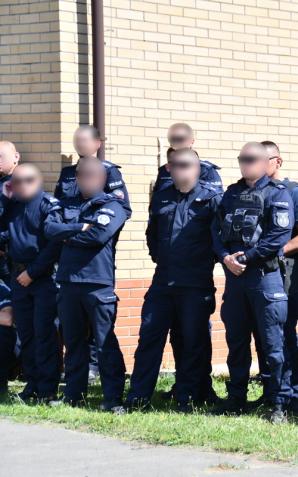 Policjanci szkolą żołnierzy wojska polskiego i strażników granicznych