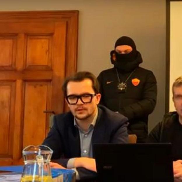 [VIDEO] Czy Sąd w Wałbrzychu kieruje się w swoich postanowieniach należycie rozumianym dobrem dzieci? Konferencja Prasowa Krzysztofa Rutkowskiego dla miejscowych dziennikarzy w sprawie koszmaru dzieci w wieku 4 i 6 lat